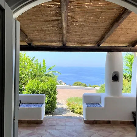 Le Del Sole - Terrazzi Panoramici Alle Isole Eolie Malfa (Salina)