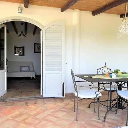 בית נופש Casa Surya - Sea View Terrace, Isola Salina מאלפה